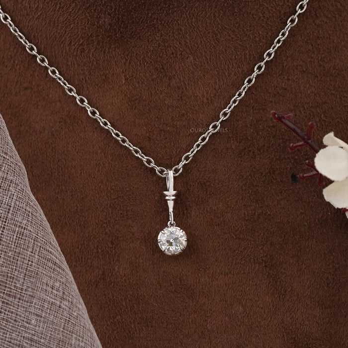 Luxury OEC Round Diamond Pendant