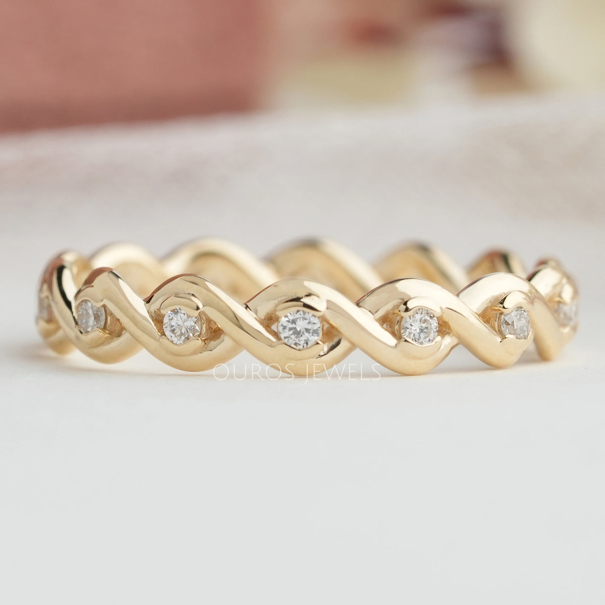 Round Cut Diamond Twist Wedding Band — Ouros Jewels