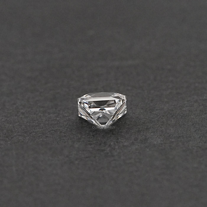 Quadratischer, im französischen Stil hergestellter Diamant 