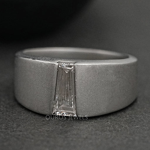 front view of tapered baguette cut diamond solitaire men's wedding ring