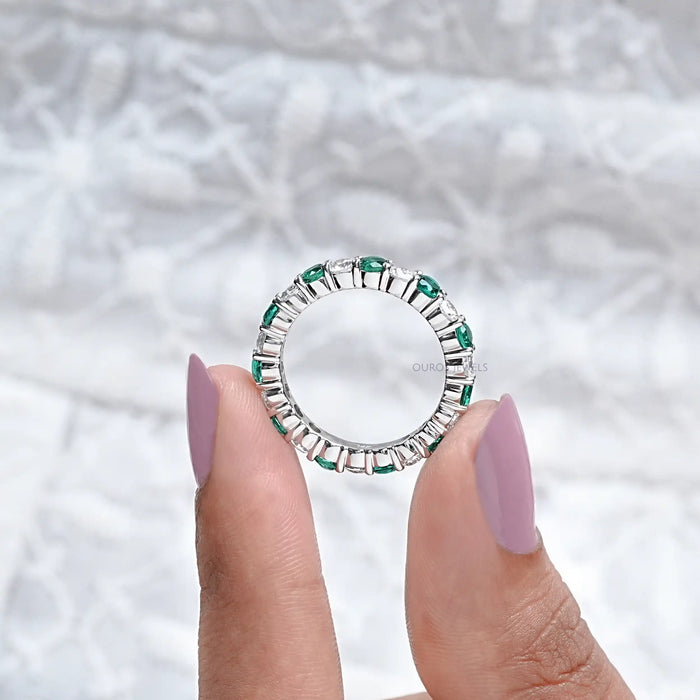 Emerald Gemstone And Round Diamond Wedding Band