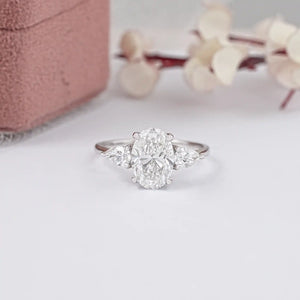 three stone oval diamond ring