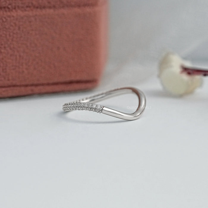 Pave Set Round Lab Diamond Curved Band