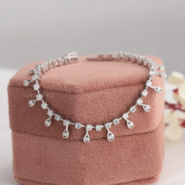 Round Shape Lab Diamond Teardrop Bracelet