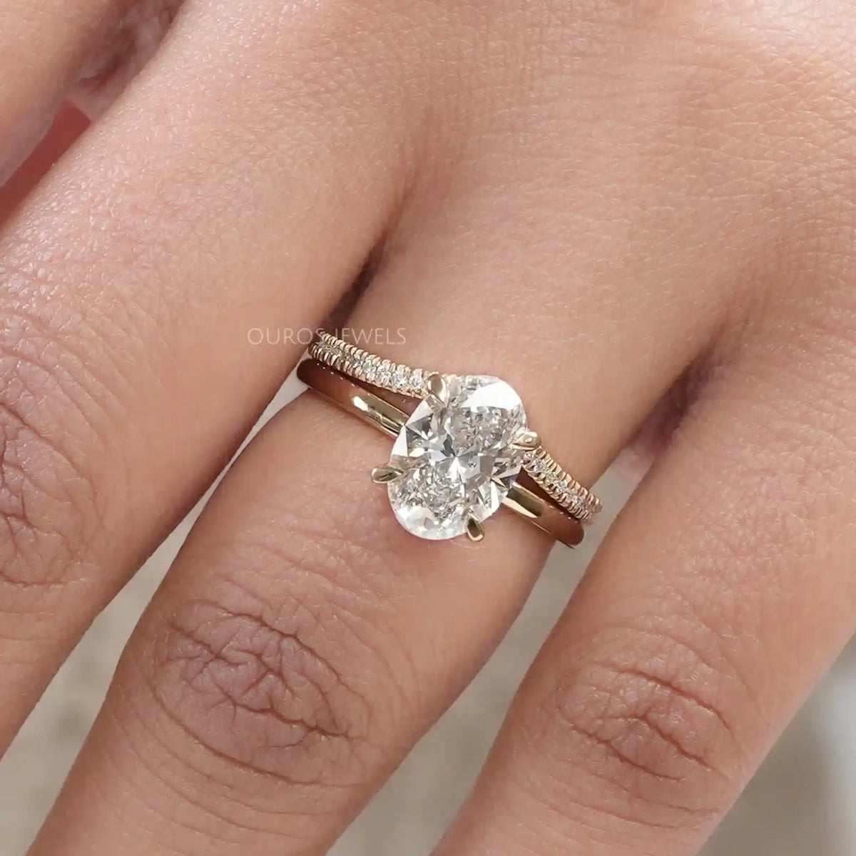 Solitaire Oval Cut Lab Diamond Curved Bridal Ring Set