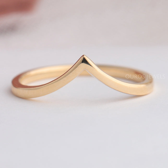 Yellow Gold Plain Curved Band