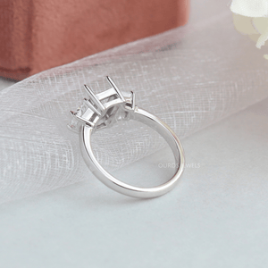 three stone mount ring 