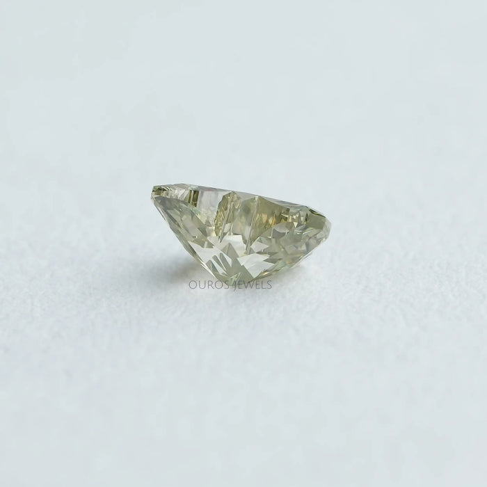 side view of butterfly shape diamond 
